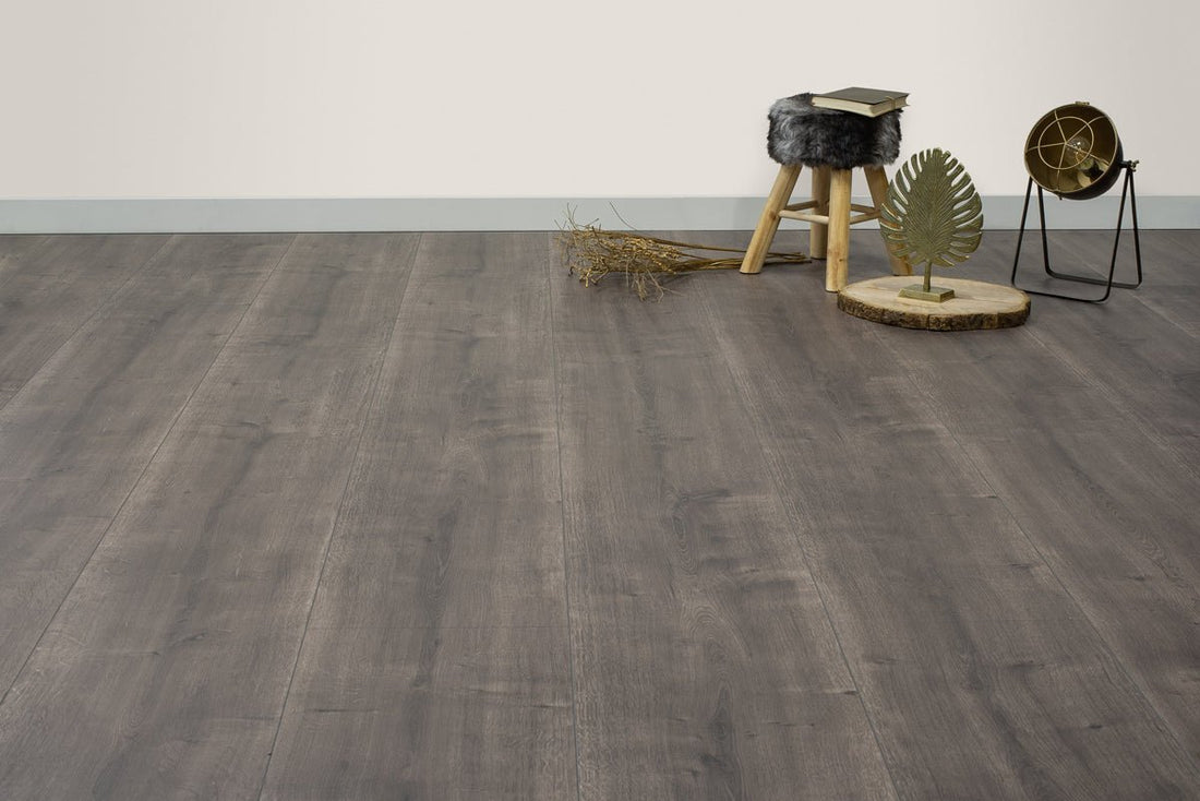 Laminato ibrido Floer Deep Brown Oak Country House FLR-1032